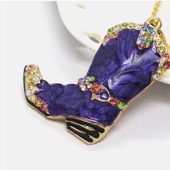 💜 Betsey Johnson NEW Rhinestone cowboy boot pendant necklace 💜 - Picture 5 of 6